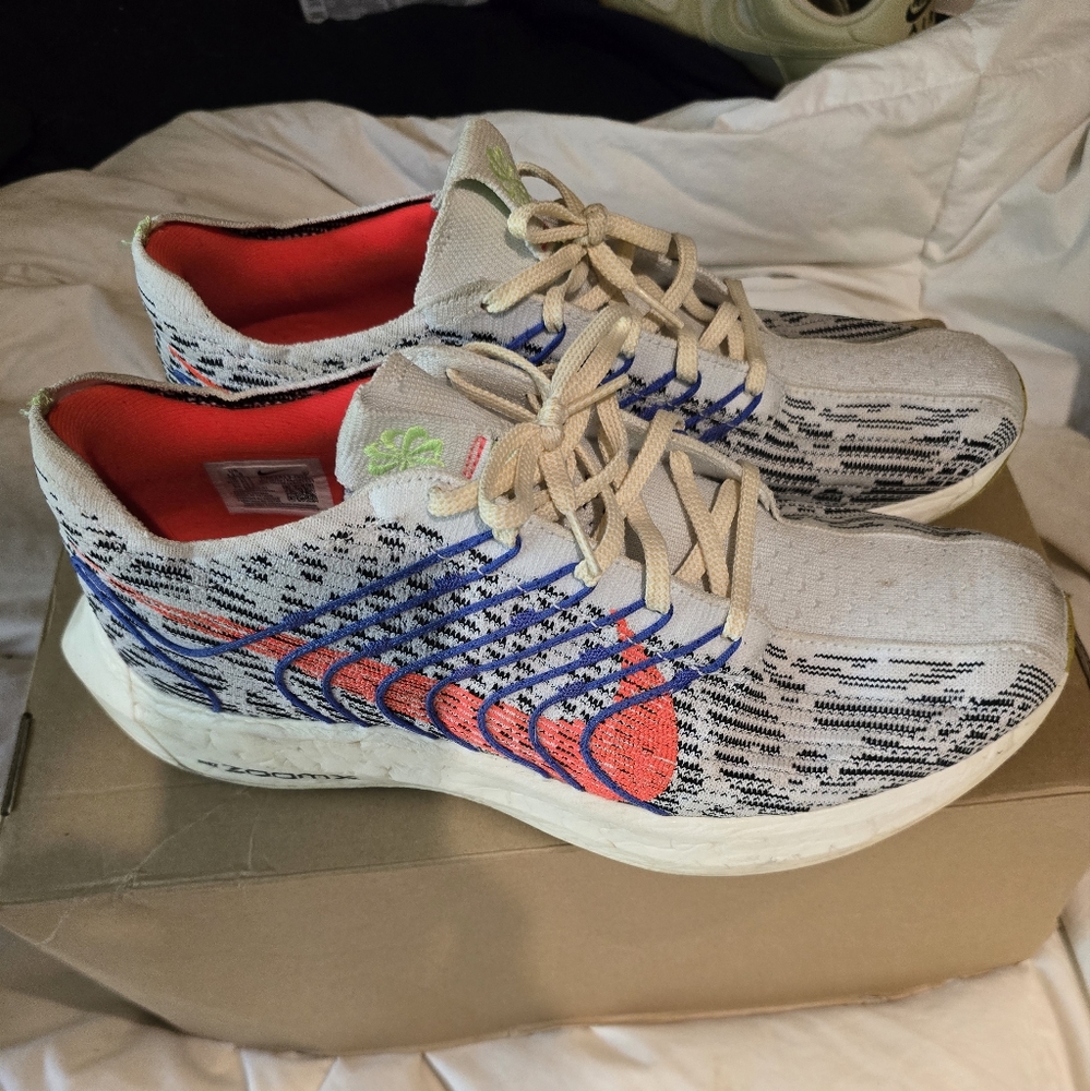 Men's Athletic Shoes - Multicolor